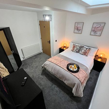 Appartamento 2 Bed Harbourside Penthouse With Hot Tub & Stunning Roof Terrace Weymouth Esterno foto