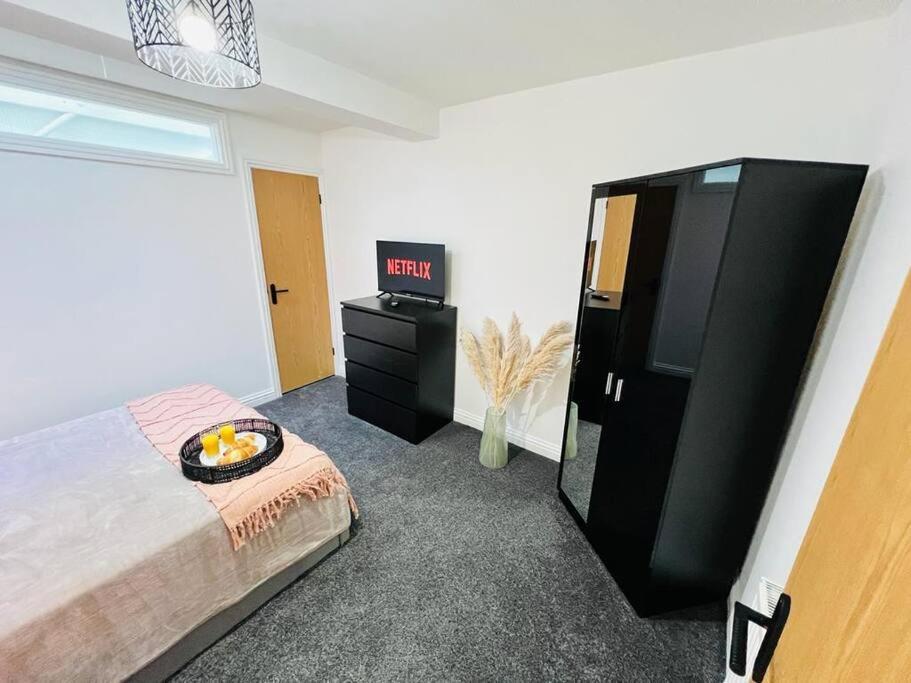 Appartamento 2 Bed Harbourside Penthouse With Hot Tub & Stunning Roof Terrace Weymouth Esterno foto